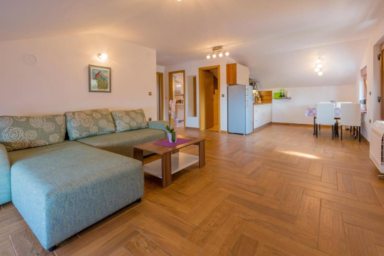 Apartamento Jasminka Loncaric Crikvenica Exterior foto